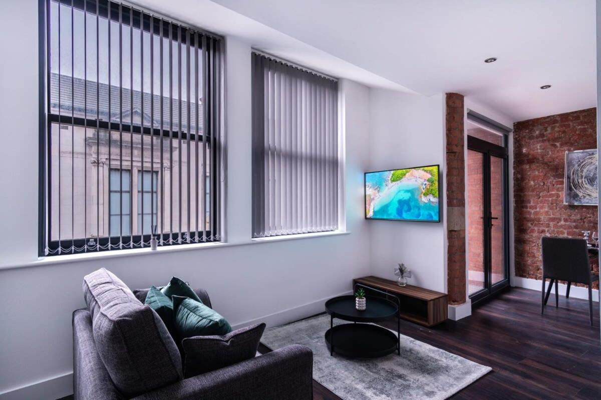 1 Bed In W Balcony * Liverpool